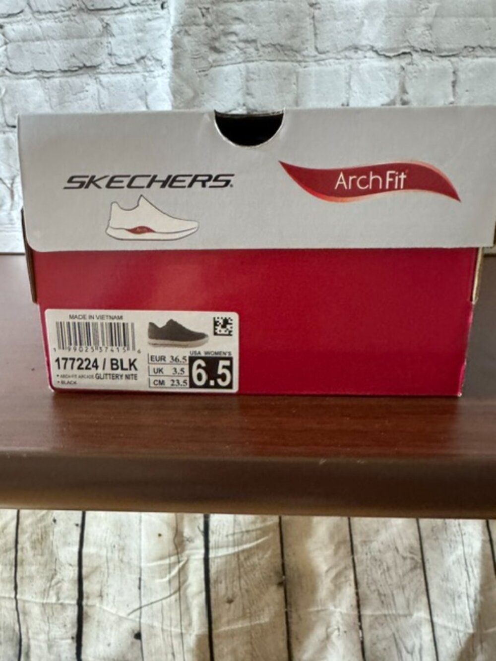 NWB Skechers Arch Fit Arcade Glittery Vine Sneakers Black Women's 6.5 Comfort - Picture 8 of 8